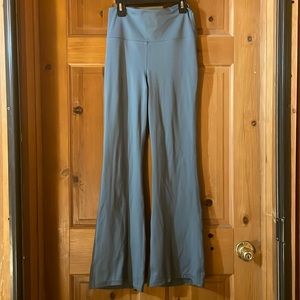 EUC grey-green bootcut flare stretch yoga pants size M